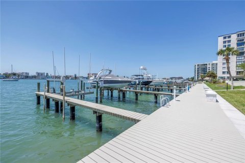 Condo in Clearwater, Florida, 2 bedrooms  № 2101453 - photo 30