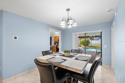House in Tampa, Florida 3 bedrooms, 158.49 sq.m. № 1904529 - photo 9