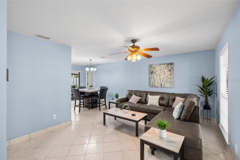 Villa ou maison à louer à Tampa, Floride: 3 chambres, 158.49 m2 № 1904529 - photo 8