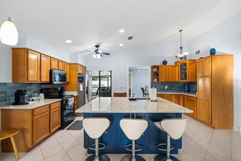 Villa ou maison à louer à Tampa, Floride: 3 chambres, 158.49 m2 № 1904529 - photo 11