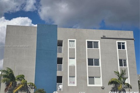 Квартира в Майами, Флорида 2 спальни, 2354.52м2 № 2053962