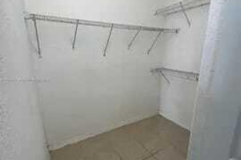 Купить кондоминиум в Хайалиа, Флорида 3 комнаты, 89.46м2, № 2089381 - фото 16