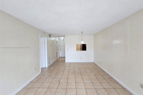 Купить кондоминиум в Лодерхилл, Флорида 1 спальня, 68.28м2, № 1947572 - фото 6