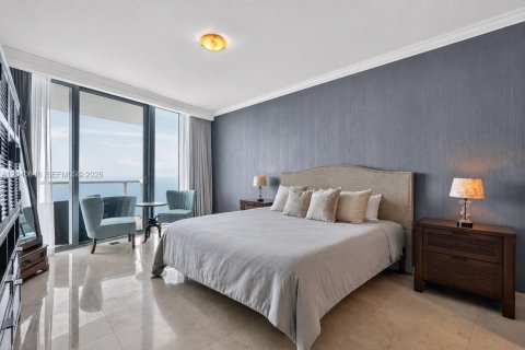 Condo in Sunny Isles Beach, Florida, 2 bedrooms  № 2087947 - photo 24