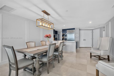 Condo in Sunny Isles Beach, Florida, 2 bedrooms  № 2087947 - photo 6