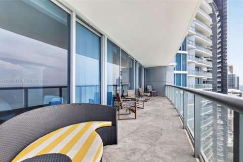 Condo in Sunny Isles Beach, Florida, 2 bedrooms  № 2087947 - photo 30
