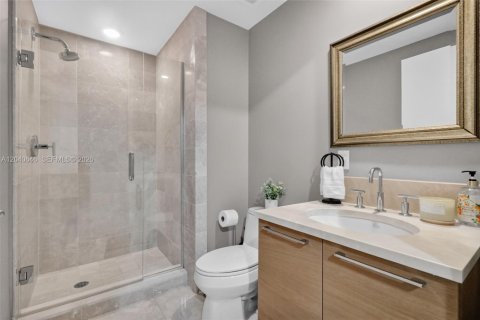 Condo in Sunny Isles Beach, Florida, 2 bedrooms  № 2087947 - photo 17