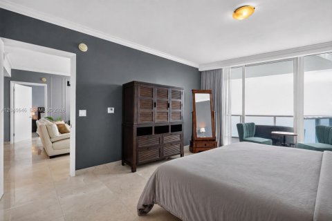 Condo in Sunny Isles Beach, Florida, 2 bedrooms  № 2087947 - photo 25