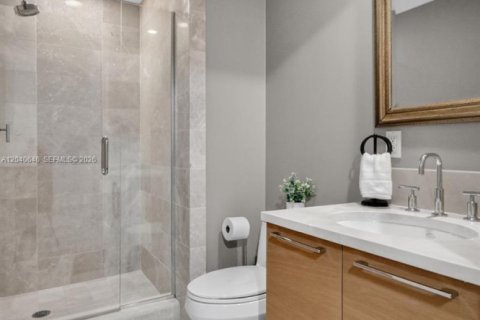 Condo in Sunny Isles Beach, Florida, 2 bedrooms  № 2087947 - photo 18