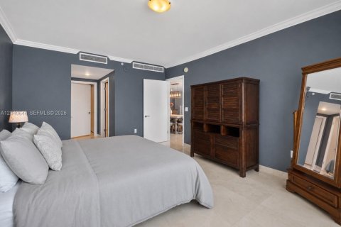 Condo in Sunny Isles Beach, Florida, 2 bedrooms  № 2087947 - photo 26