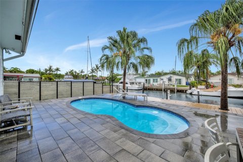 House in Dania Beach, Florida 3 bedrooms, 261.06 sq.m. № 1836021 - photo 12