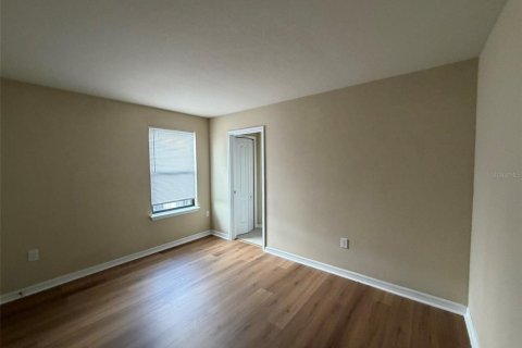 Villa ou maison à louer à Tampa, Floride: 4 chambres, 250 m2 № 2359265 - photo 18