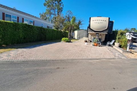 Land in Clermont, Florida № 2099502