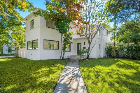 Villa ou maison à Miami, Floride 4 chambres, 242.1 m2 № 1998689