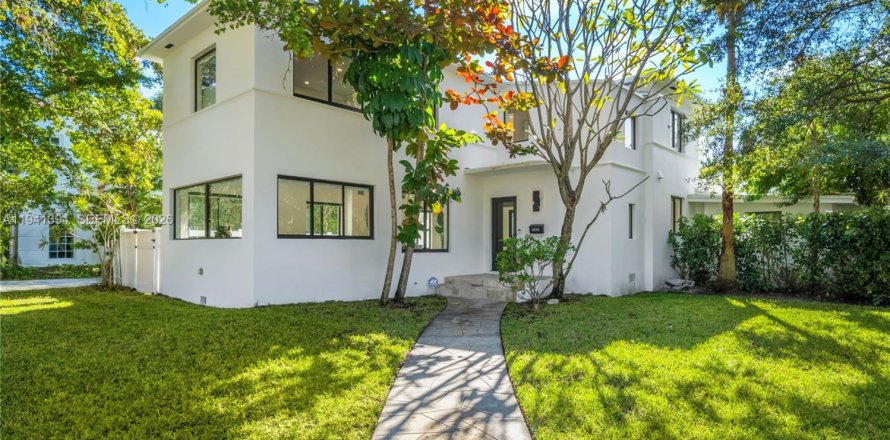 Villa ou maison à Miami, Floride 4 chambres, 242.1 m2 № 1998689