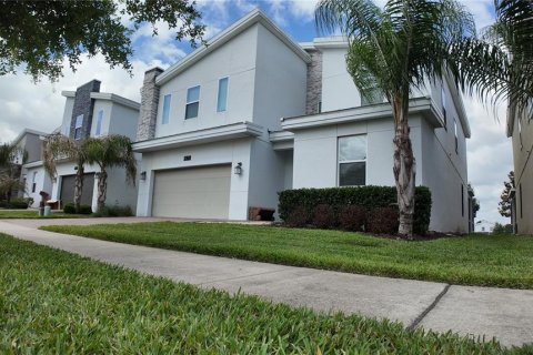 House in Davenport, Florida 9 bedrooms, 363.71 sq.m. № 2200910 - photo 4