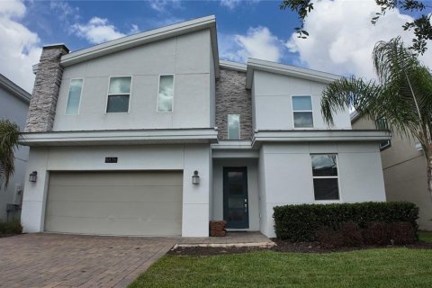 House in Davenport, Florida 9 bedrooms, 363.71 sq.m. № 2200910 - photo 2