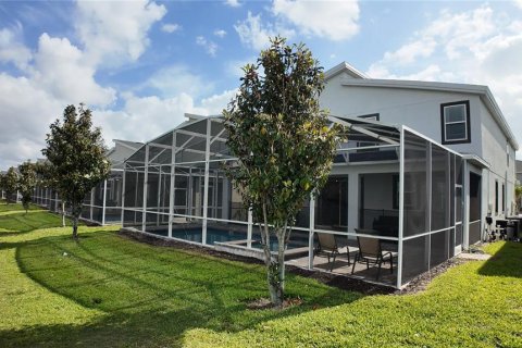 House in Davenport, Florida 9 bedrooms, 363.71 sq.m. № 2200910 - photo 7