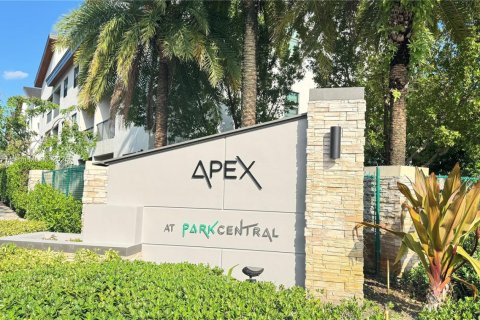 Condo in Doral, Florida, 3 bedrooms  № 1948575 - photo 1