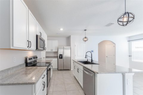House in Wimauma, Florida 5 bedrooms, 234.3 sq.m. № 2273148 - photo 8