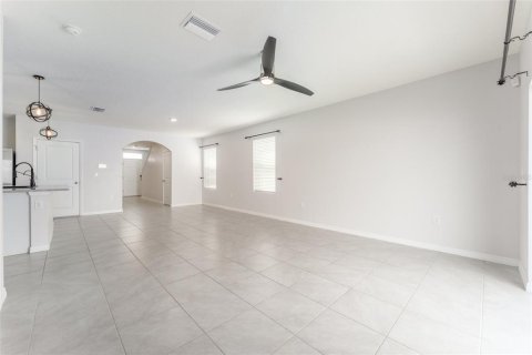 House in Wimauma, Florida 5 bedrooms, 234.3 sq.m. № 2273148 - photo 11