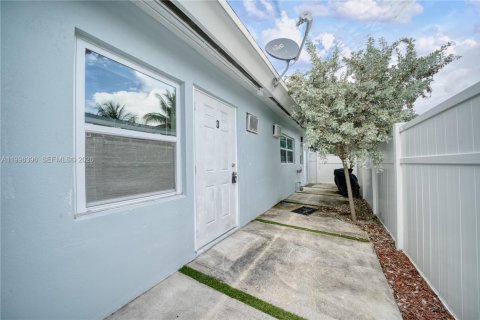House in Fort Lauderdale, Florida 23.23 sq.m. № 2058399 - photo 7