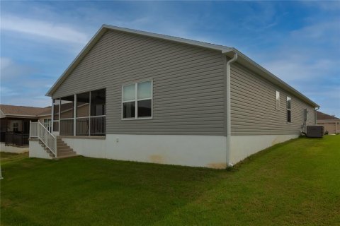 House in The Villages, Florida 3 bedrooms, 146.69 sq.m. № 1858297 - photo 22