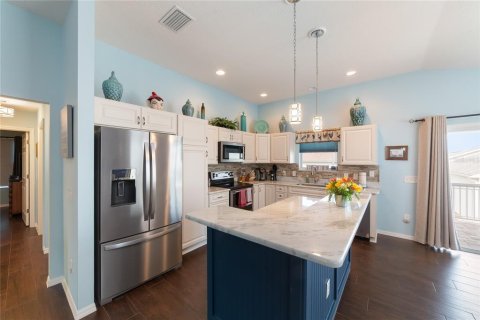 House in The Villages, Florida 3 bedrooms, 146.69 sq.m. № 1858297 - photo 4
