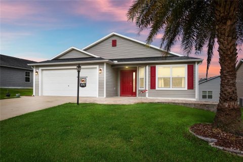 House in The Villages, Florida 3 bedrooms, 146.69 sq.m. № 1858297 - photo 1