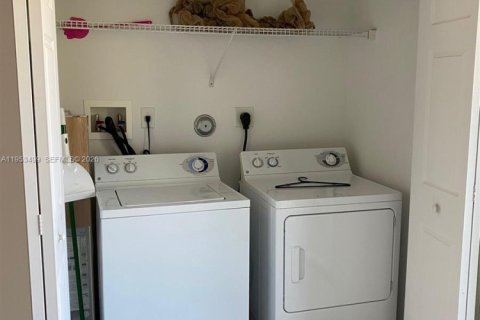 Condominio en venta en Plantation, Florida, 2 dormitorios, 118.91 m2 № 2008130 - foto 13