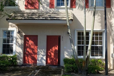 Condominio en Plantation, Florida, 2 dormitorios  № 2008130