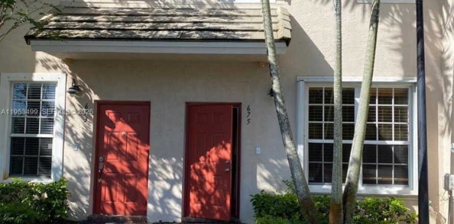 Condominio en Plantation, Florida, 2 dormitorios  № 2008130