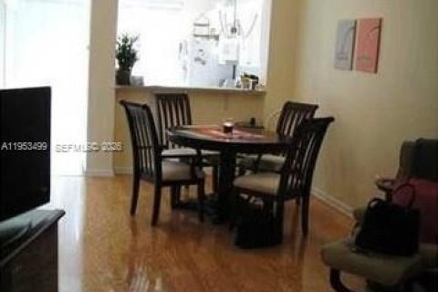 Condominio en venta en Plantation, Florida, 2 dormitorios, 118.91 m2 № 2008130 - foto 15