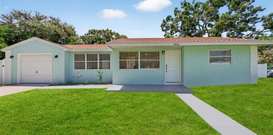 Villa ou maison à Gulfport, Floride 2 chambres, 75.62 m2 № 1869022