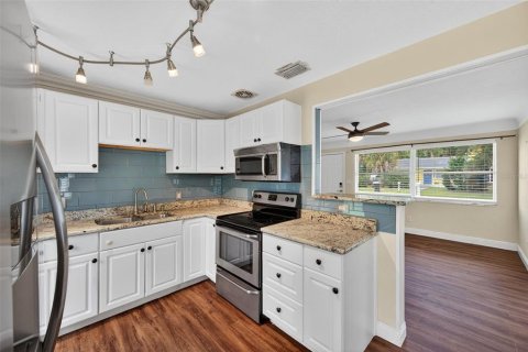 Villa ou maison à louer à Gulfport, Floride: 2 chambres, 75.62 m2 № 1869022 - photo 9