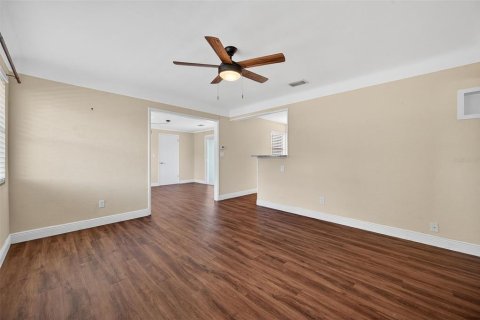 Villa ou maison à louer à Gulfport, Floride: 2 chambres, 75.62 m2 № 1869022 - photo 15