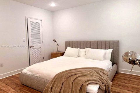 Condo in Miami Beach, Florida, 1 bedroom  № 2041955 - photo 5