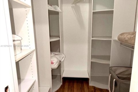 Condo in Miami Beach, Florida, 1 bedroom  № 2041955 - photo 6