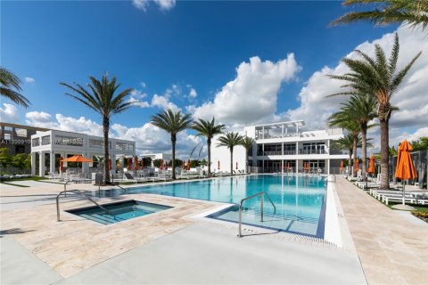 Condo in Doral, Florida, 3 bedrooms in LANDMARK  № 2015526 - photo 29