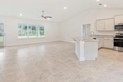 House in Palm Coast, Florida 3 bedrooms, 143.07 sq.m. № 1582451 - photo 4