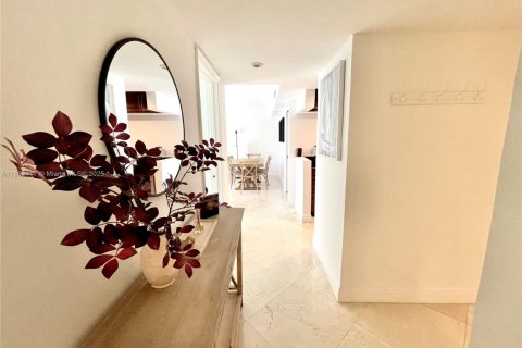 Condo in Key Biscayne, Florida, 3 bedrooms  № 1897350 - photo 2