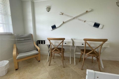 Condo in Key Biscayne, Florida, 3 bedrooms  № 1897350 - photo 7