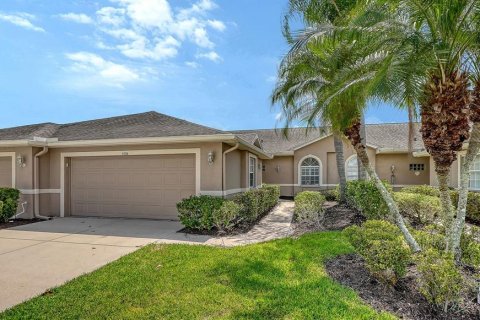 Villa ou maison à vendre à Sarasota, Floride: 2 chambres, 146.04 m2 № 2212209 - photo 2