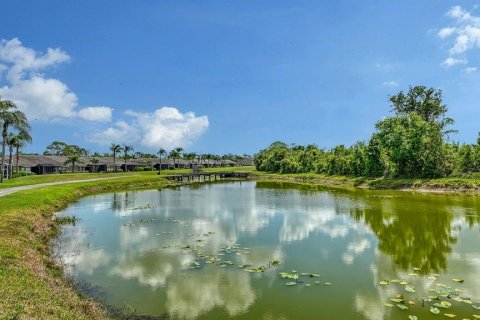 Villa ou maison à Sarasota, Floride 2 chambres, 146.04 m2 № 2212209