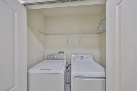 Townhouse in Brandon, Florida 3 bedrooms, 142.7 sq.m. № 1598440 - photo 23