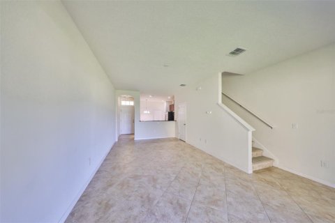 Townhouse in Brandon, Florida 3 bedrooms, 142.7 sq.m. № 1598440 - photo 10
