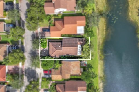 Villa ou maison à vendre à Weston, Floride: 3 chambres, 142.33 m2 № 1966099 - photo 5