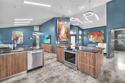 Villa ou maison à vendre à Weston, Floride: 3 chambres, 142.33 m2 № 1966099 - photo 13