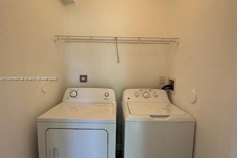 Купить кондоминиум в Катлер-Бей, Флорида 3 спальни, 113.15м2, № 2013302 - фото 12