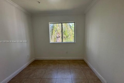 Купить кондоминиум в Катлер-Бей, Флорида 3 спальни, 113.15м2, № 2013302 - фото 11